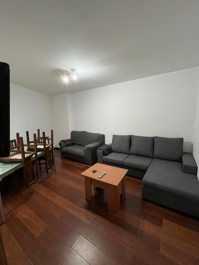Amplio Apartamento En El Centro De โอโกรเบ ภายนอก รูปภาพ