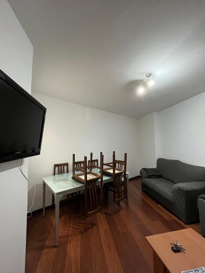 Amplio Apartamento En El Centro De โอโกรเบ ภายนอก รูปภาพ